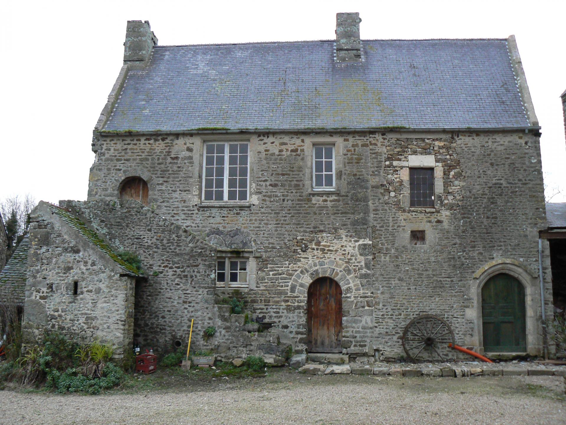 Façade sur cour de l'aile dite 