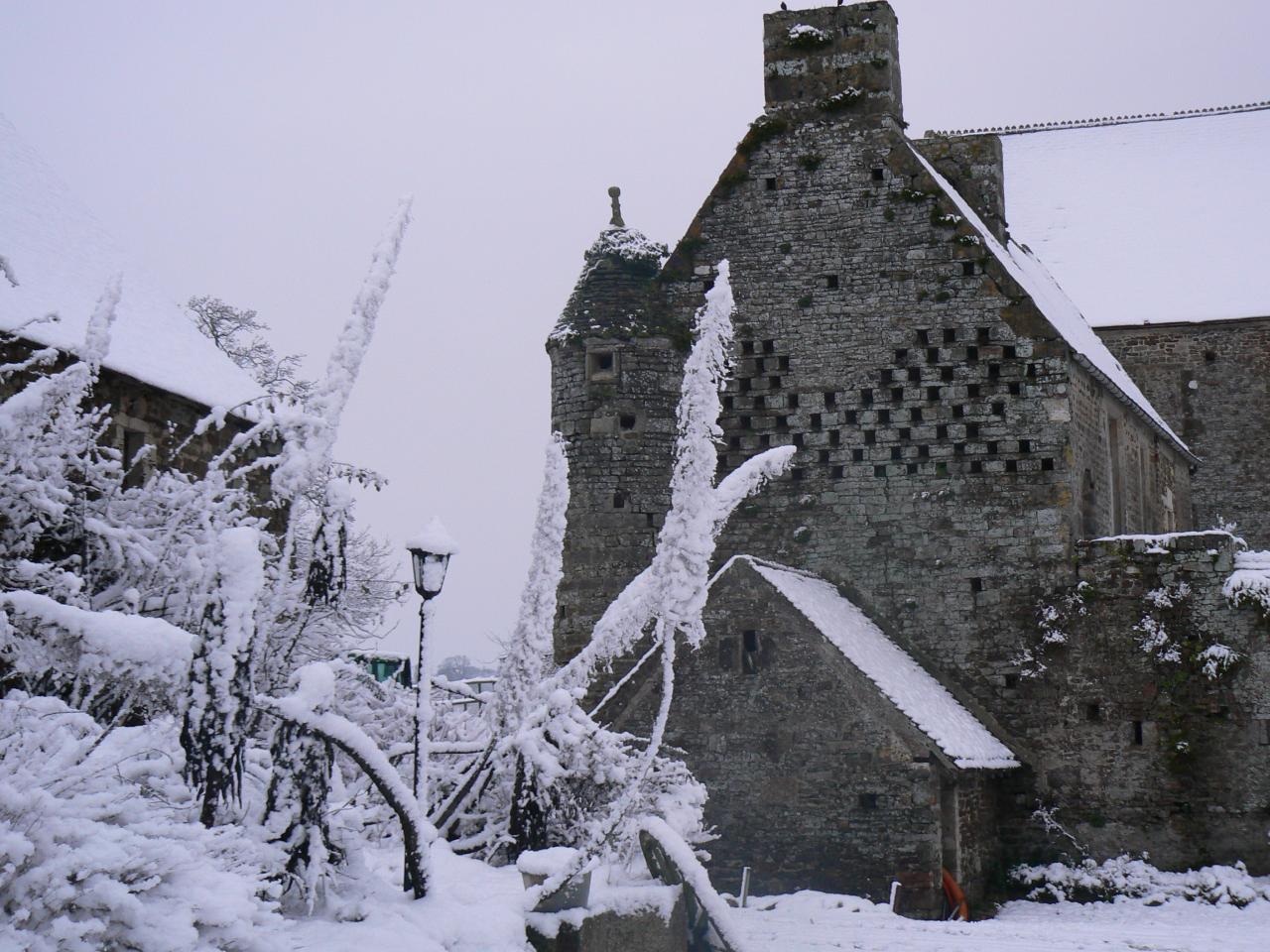 Pignon au pigeonnier du petit logis.